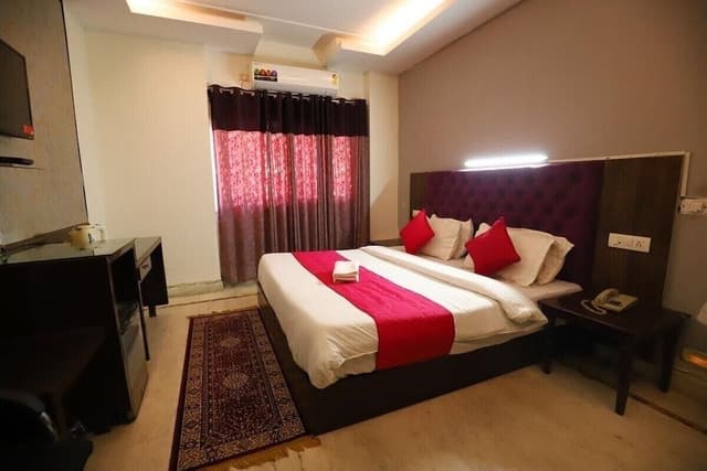 Deluxe Double Room, City View