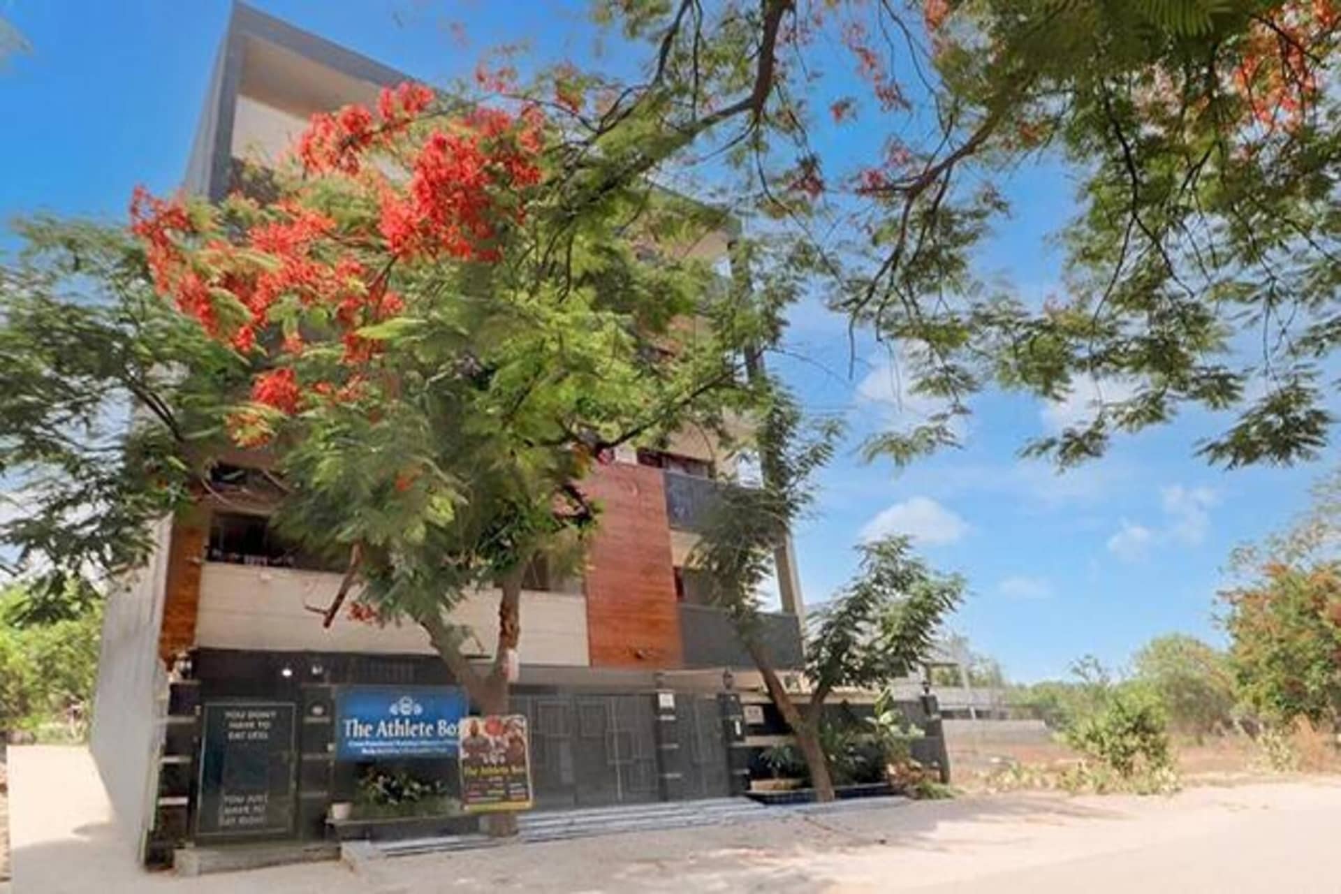 FabHotel Vibe Living - Huda City Centre Metro FabHotel Vibe Living - Huda City Centre Metro