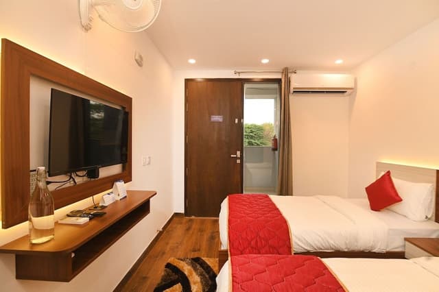 Deluxe Twin Room