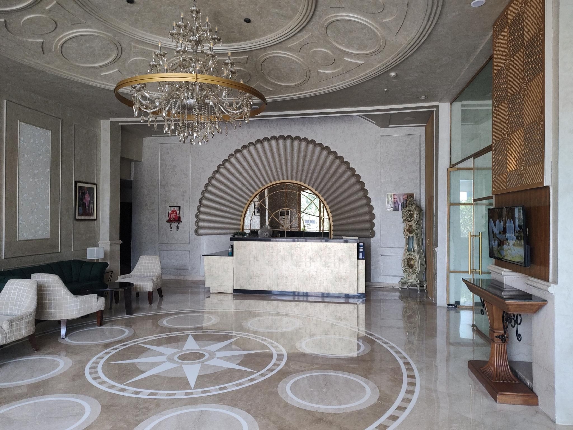 Luxera Hotel - Adjacent to Arjangarh Metro Station1