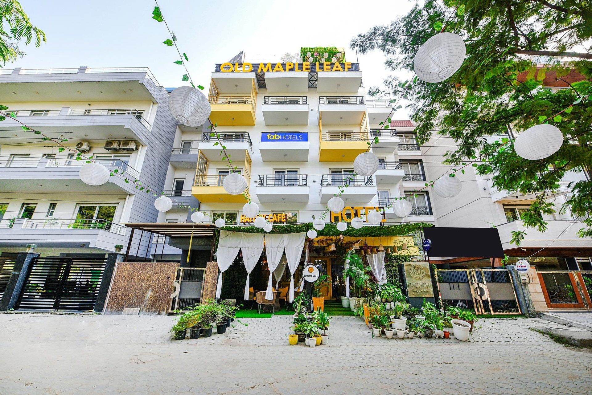 Fabhotel Old Maple Leaf- Golf Course Road & Sector 270