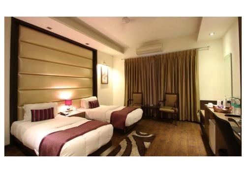 โรงแรมอินทิยาห์ อินน์ (Hotel Indiyaah Inn)2