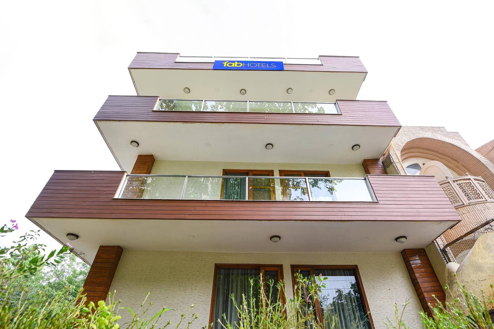FabHotel Akashneem - MGF Metropolitan Mall FabHotel Akashneem - MGF Metropolitan Mall