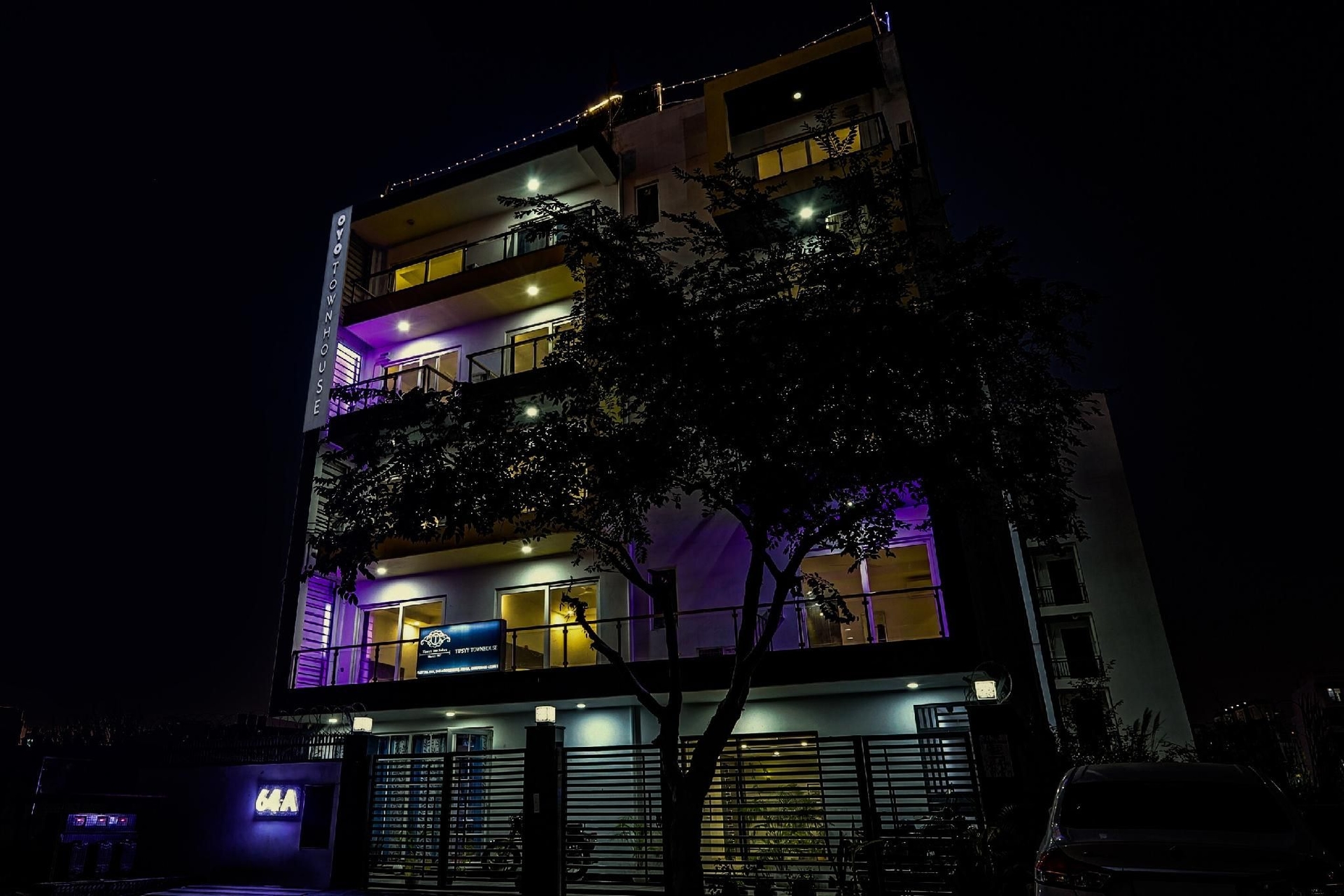 Townhouse Tipsyy Near Bestech Central Square Mall1
