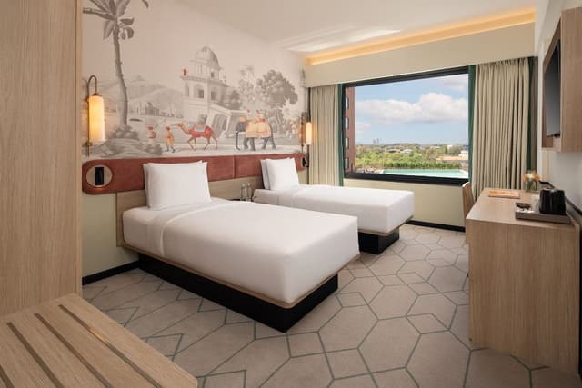 Standard Room, 2 Twin Beds, Pool View