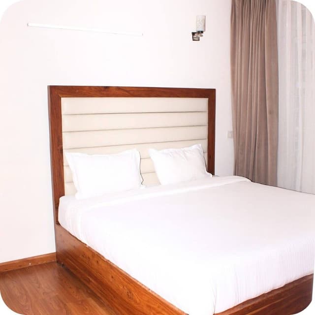 Apartment, 3 Bedrooms, Accessible, Smoking