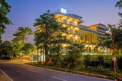 Hotel urban oasis Near Millennium Metro station Hotel urban oasis Near Millennium Metro station