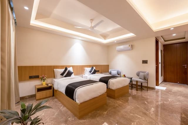 Deluxe Double or Twin Room, Balcony