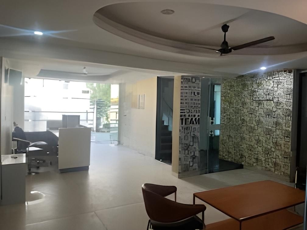 Hotel Vamika Residency4