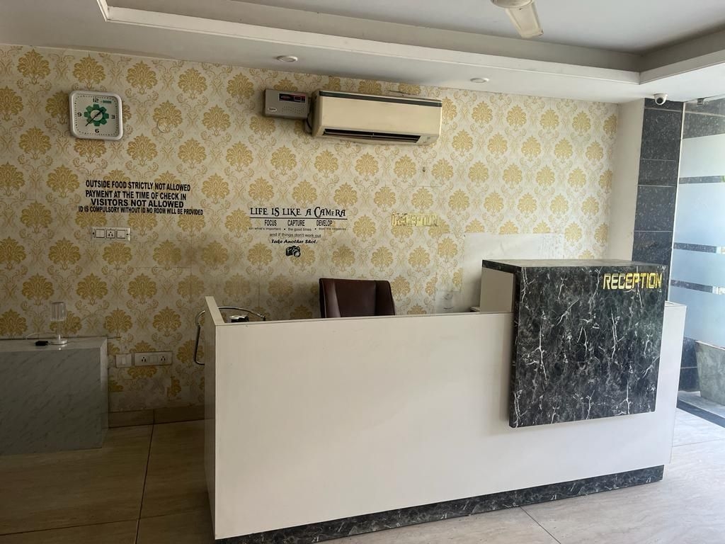 Hotel Vamika Residency3