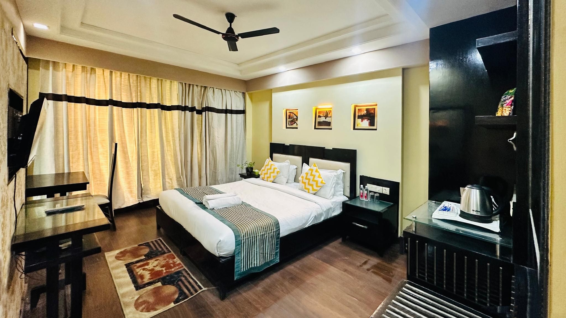 Posh Suites-Golf Course Road2