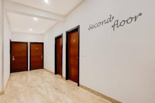 Townhouse Hotel Sec- 54 Golf Course Road Townhouse Hotel Sec- 54 Golf Course Road