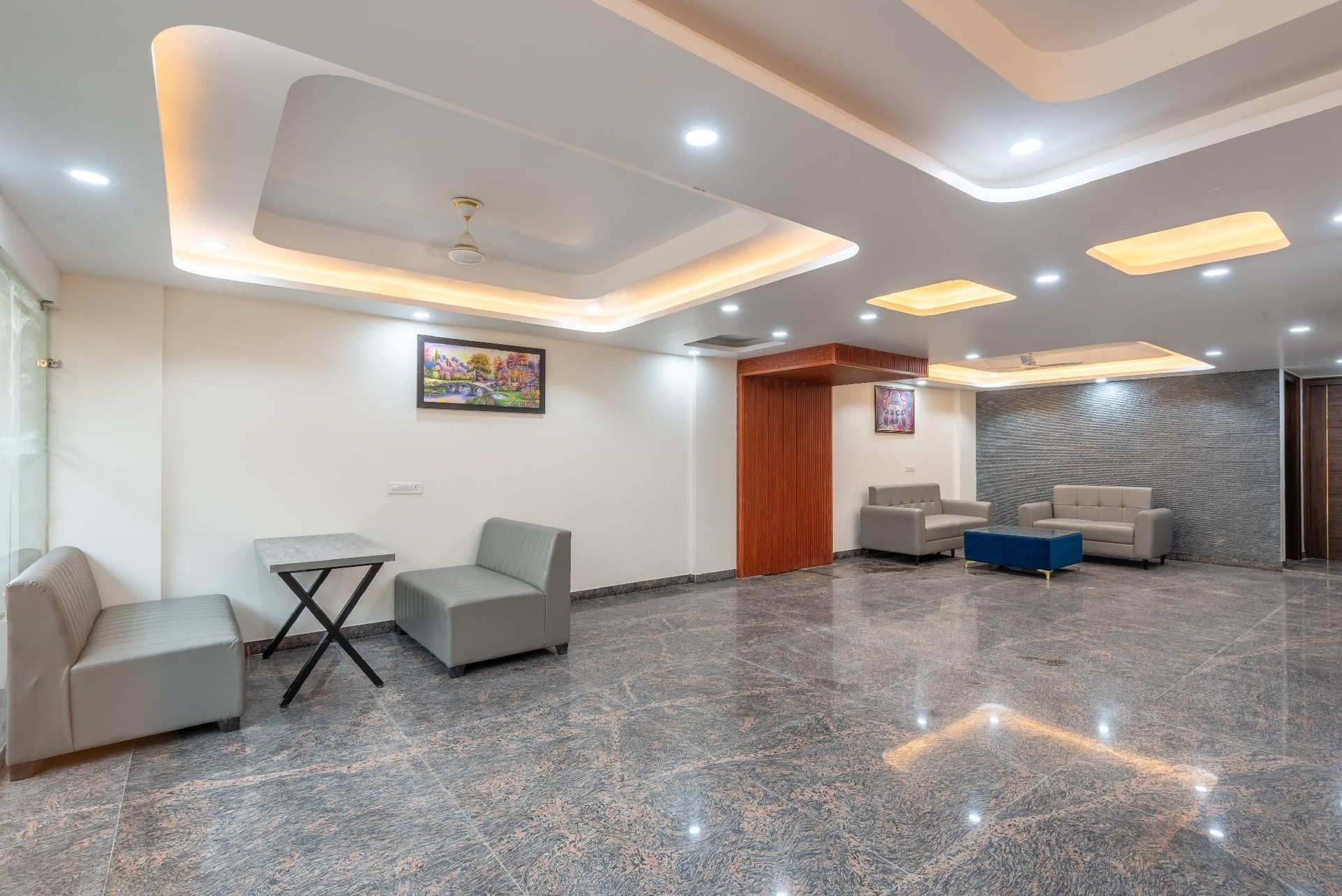 ซาวี โฮเทล เซกเตอร์-45 (Saavi Hotel Sector- 45)0