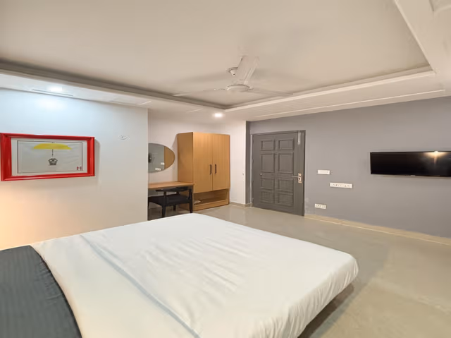 Studio Room