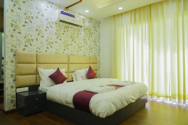 Deluxe Room with Balcony