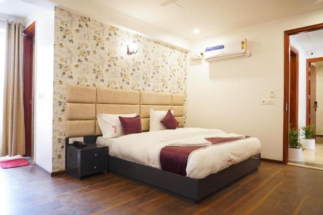 Deluxe Double Room with Balcony