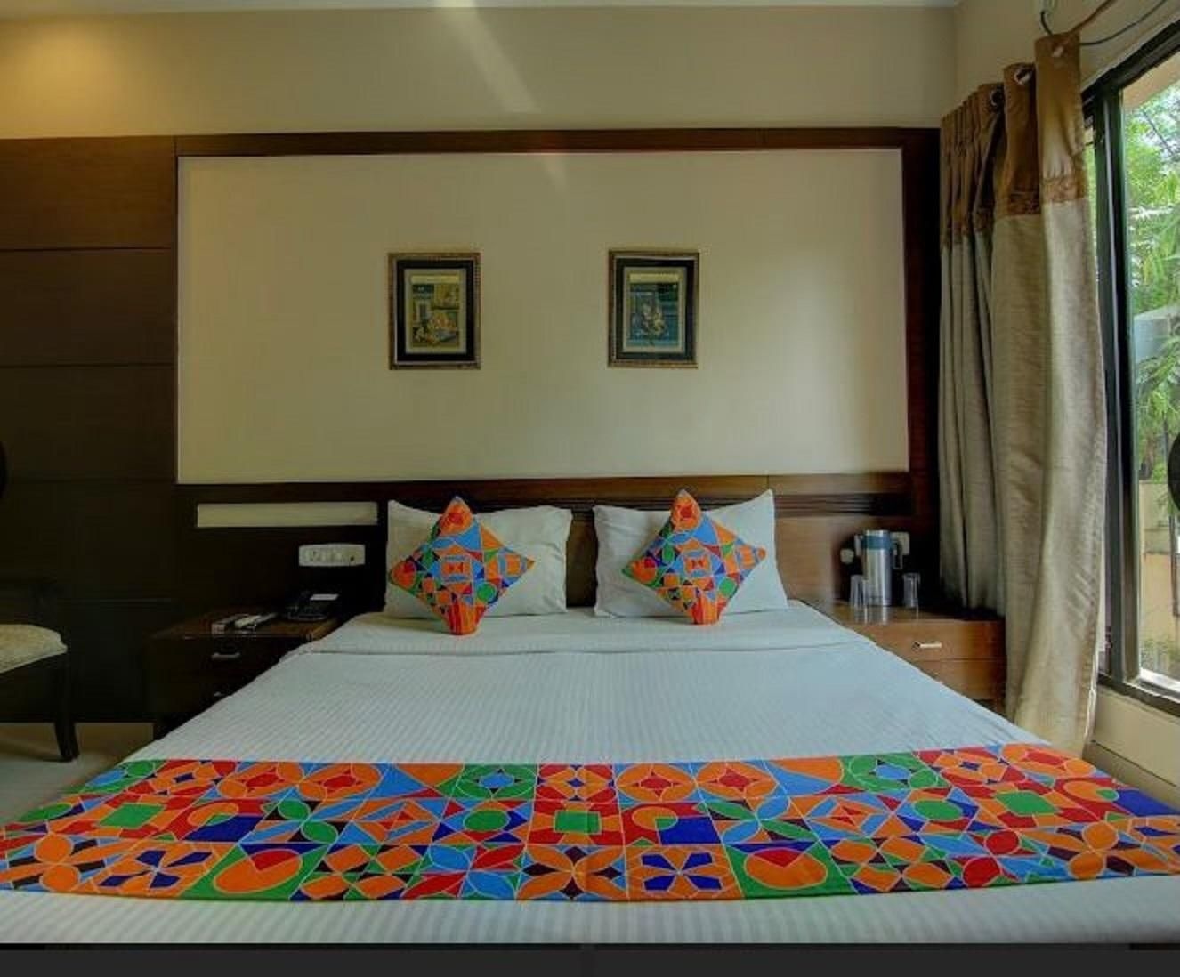 ฟีนิกซ์ ฮอสพิทัลลิตี้ (Phoenix Hospitality)1