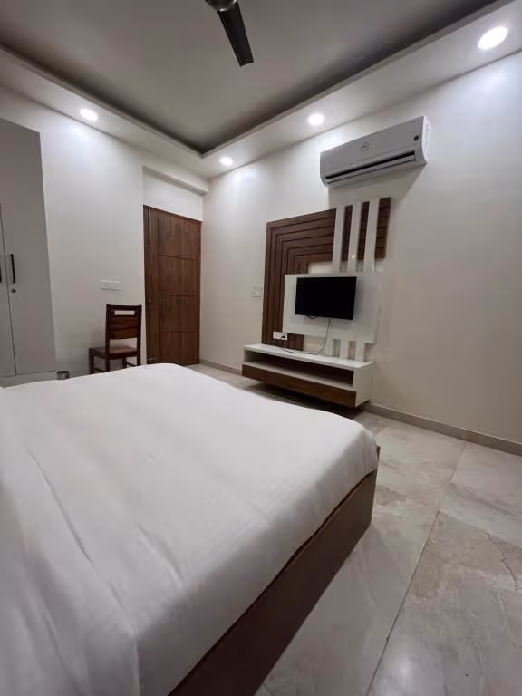 Double Room with Balcony (2 Adults + 1 Child)