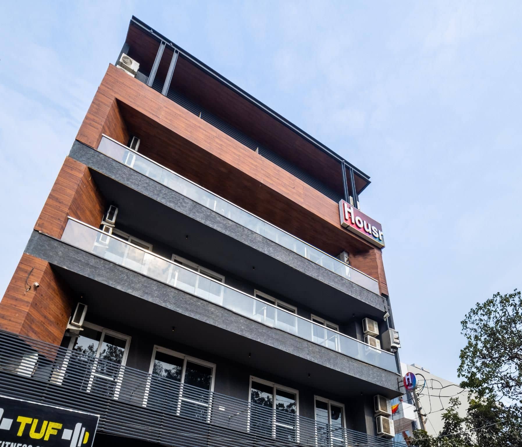 Housr 46 M2K Corp Near Park Hospital Sector 46 Housr 46 M2K Corp Near Park Hospital Sector 46