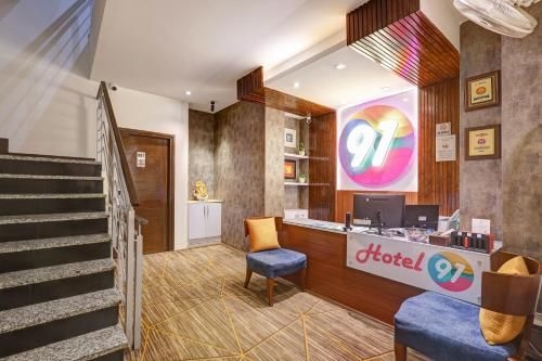 Stately Suites Golf Course Road1
