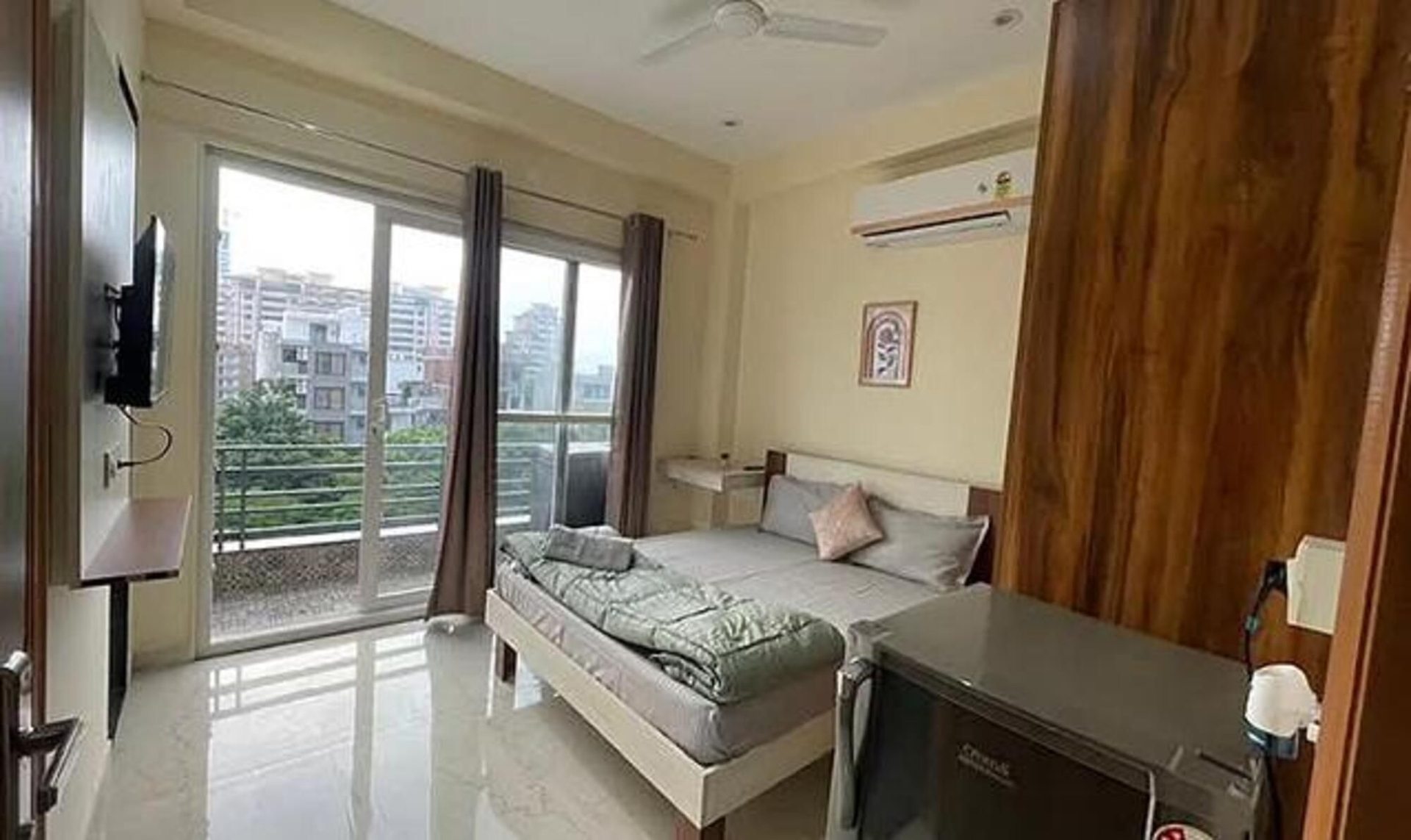 FabHotel Sunshine1