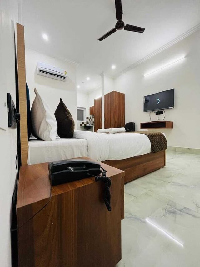Deluxe Double Room, Balcony, Garden View