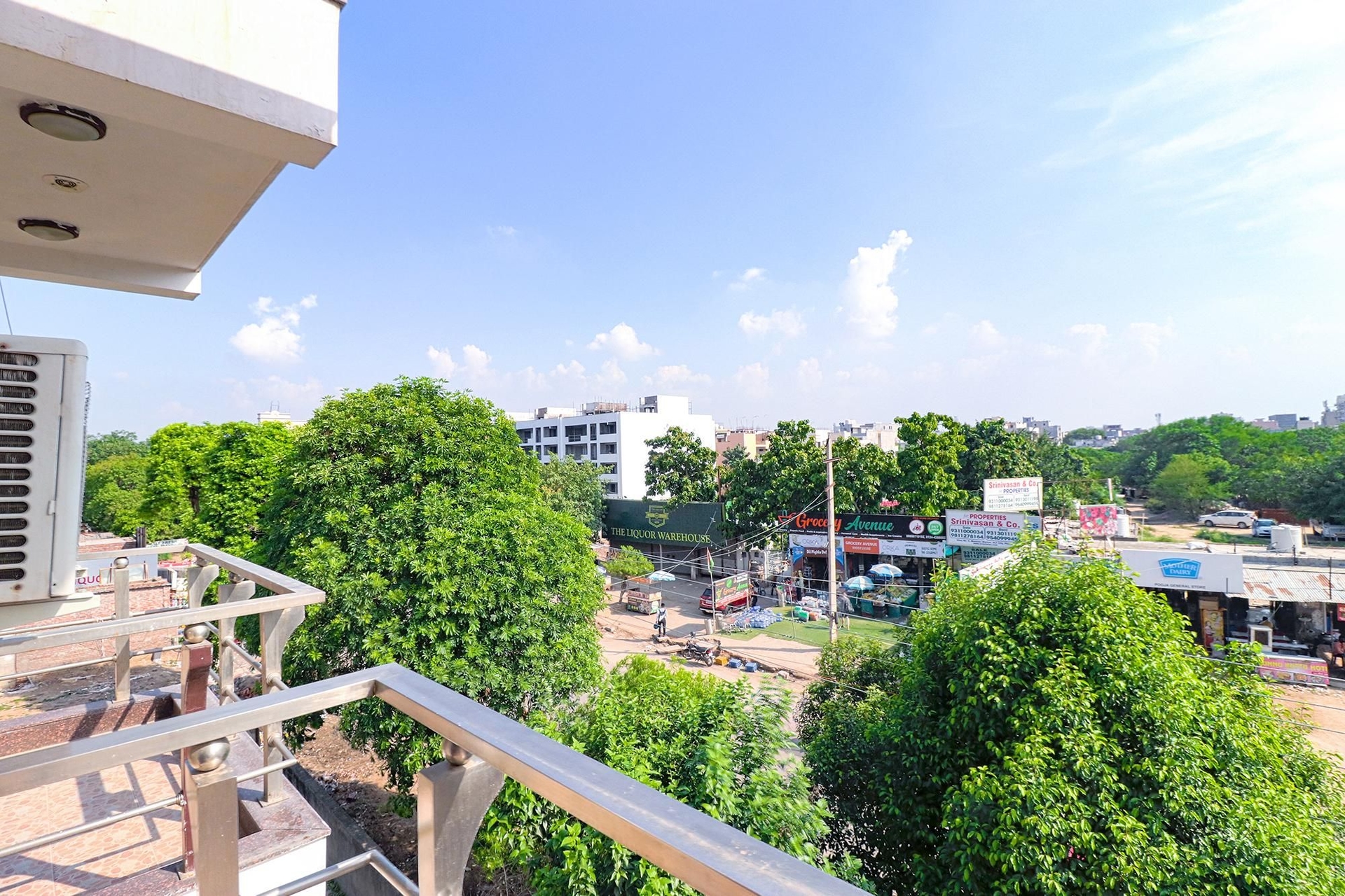 แฟ็บโฮเทล ทิปซซี่ อินน์ 020 (FabHotel Tipssy Inn 020)1