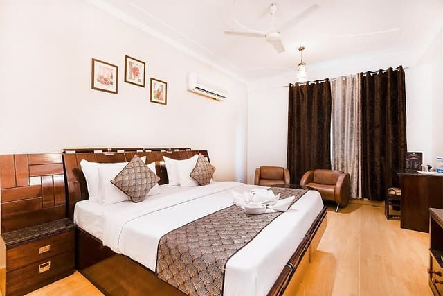 Luxury Rooms