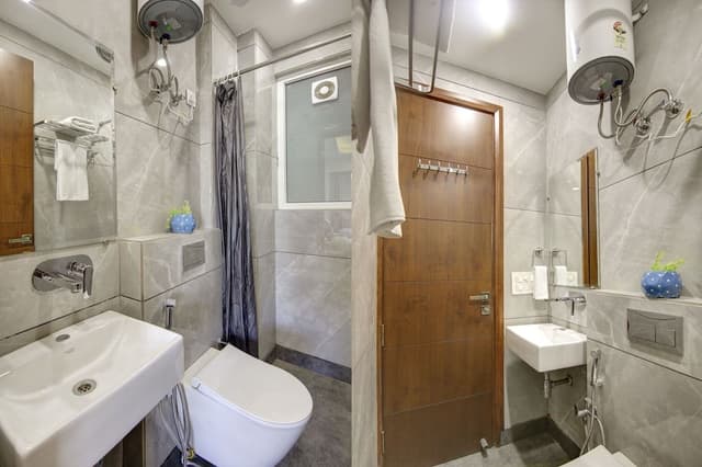 Twin Room, Balcony, City View