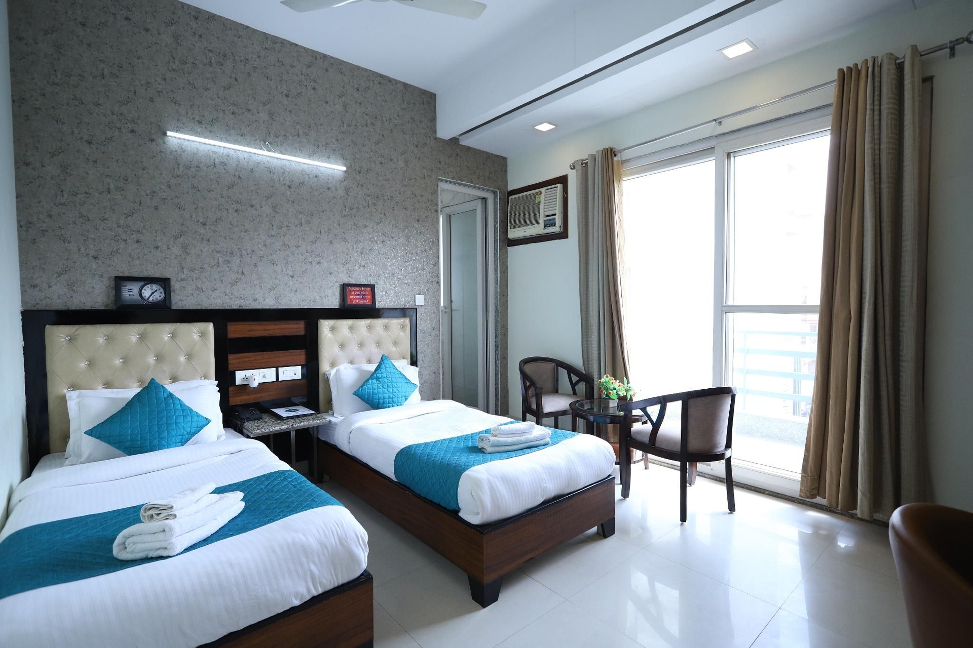 เอเชียน สวีทส์ ไซเบอร์ พาร์ค กูร์กอน (Asian Suites Cyber Park Gurgaon)3