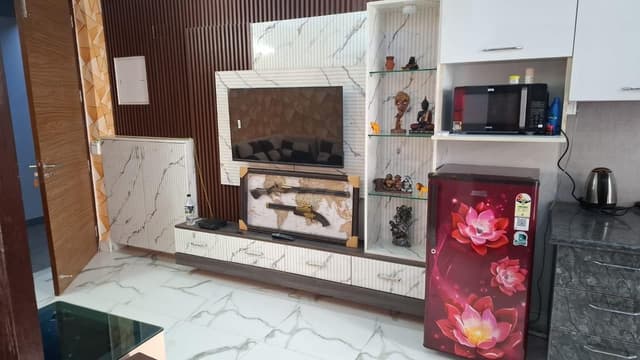 Studio Apartment
