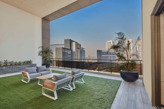 KING TERRACE SUITE WITH LOUNGE