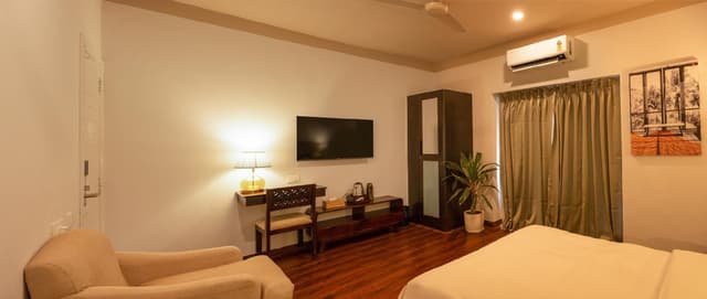 Royal Boutique Room