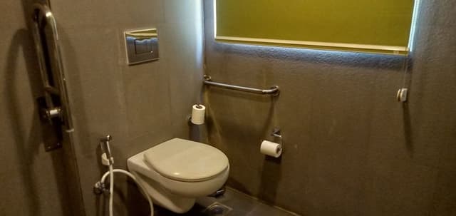 Standard Room, 1 Queen Bed (High Floor)