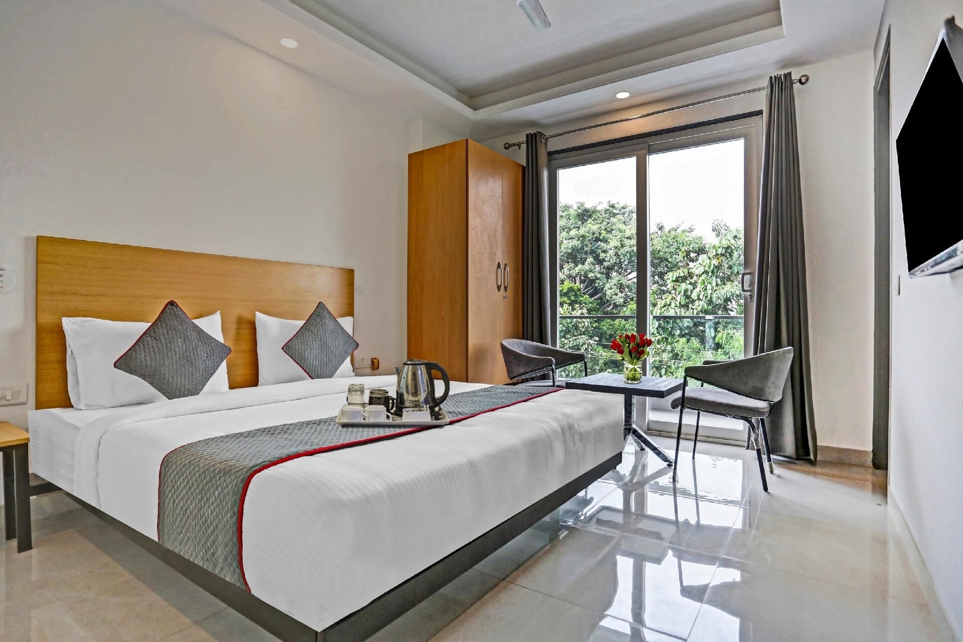 ทาวน์เฮาส์ โฮเทล รอยัล โอ๊ก (Townhouse Hotel Royal Oak)2