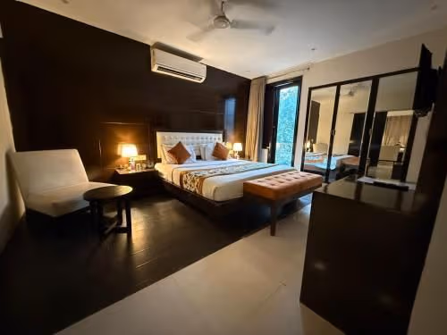 Super Deluxe Room