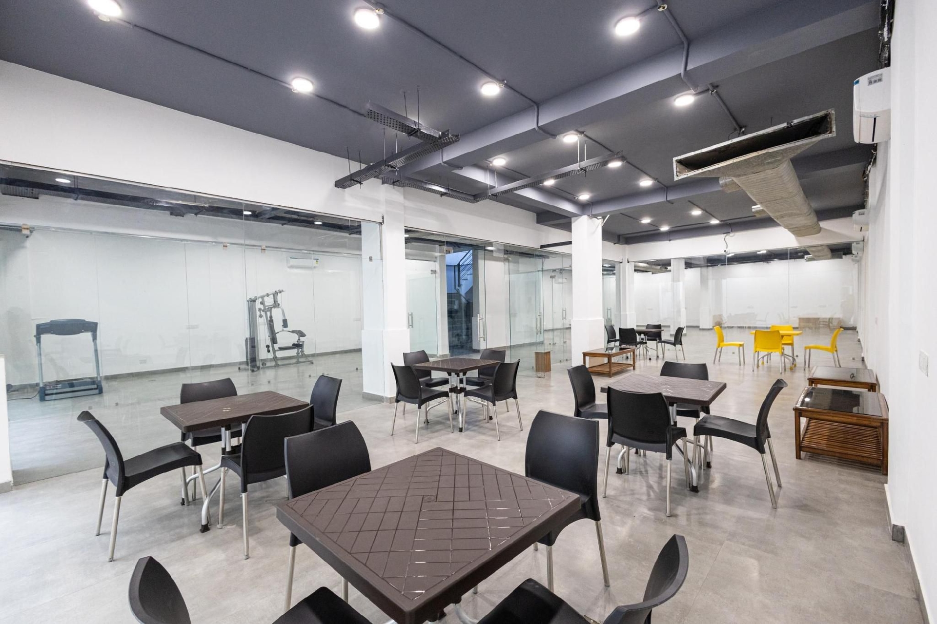 แอ็กซอน เมย์ฟิลด์ การ์เดน ใกล้โรงพยาบาลอาร์เทมิส เซกเตอร์ 51 (Axon Mayfield Garden Near Artemis Hospital Sector 51)3