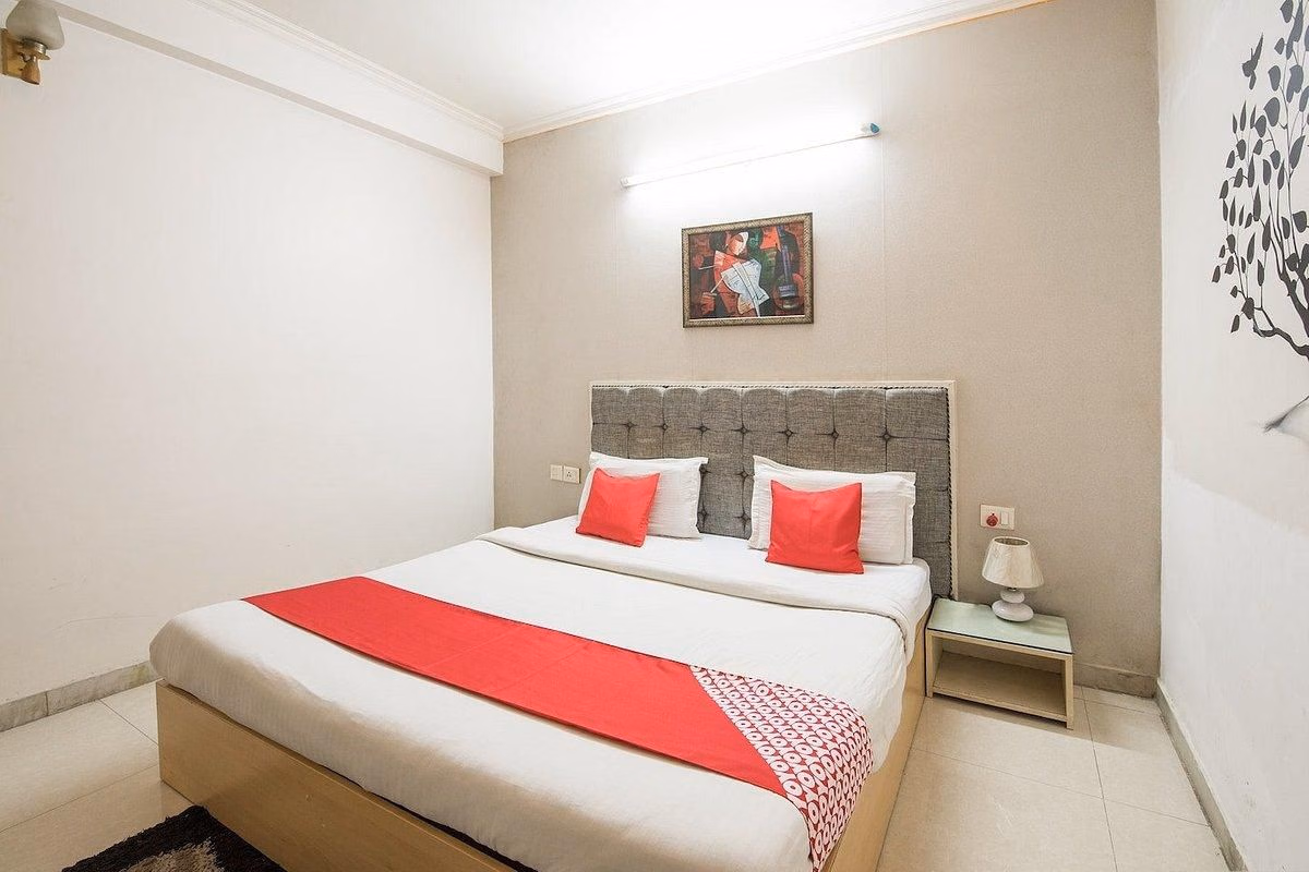 โรงแรมซิลเวอร์ ลีฟ นอยดา (Silver Leaf Noida Hotel)3