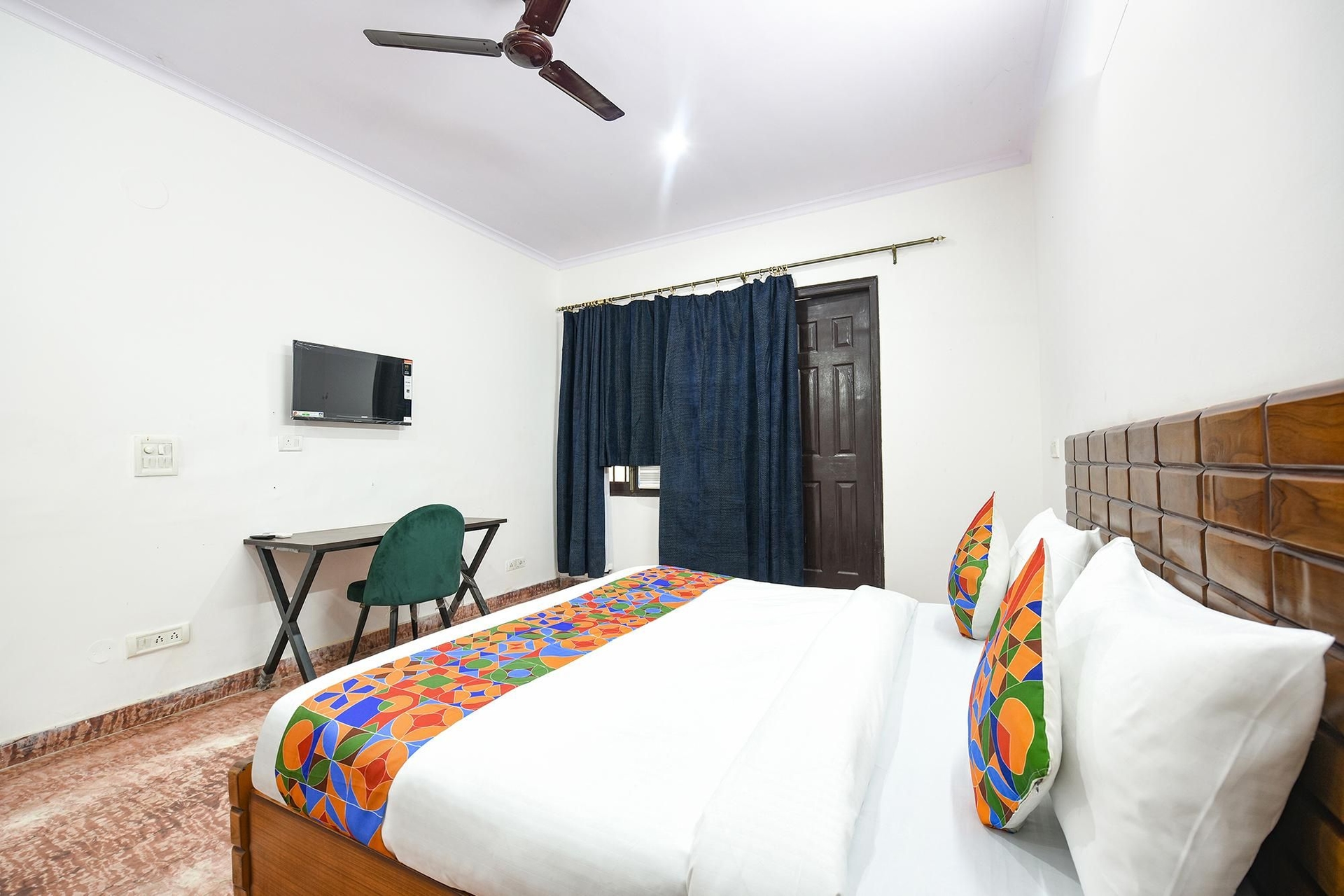 แฟบเอ็กซ์เพรส รอยัล คาซา (FabExpress Royal Casa)3