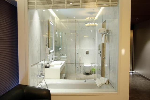 Premium Room with Bathtub