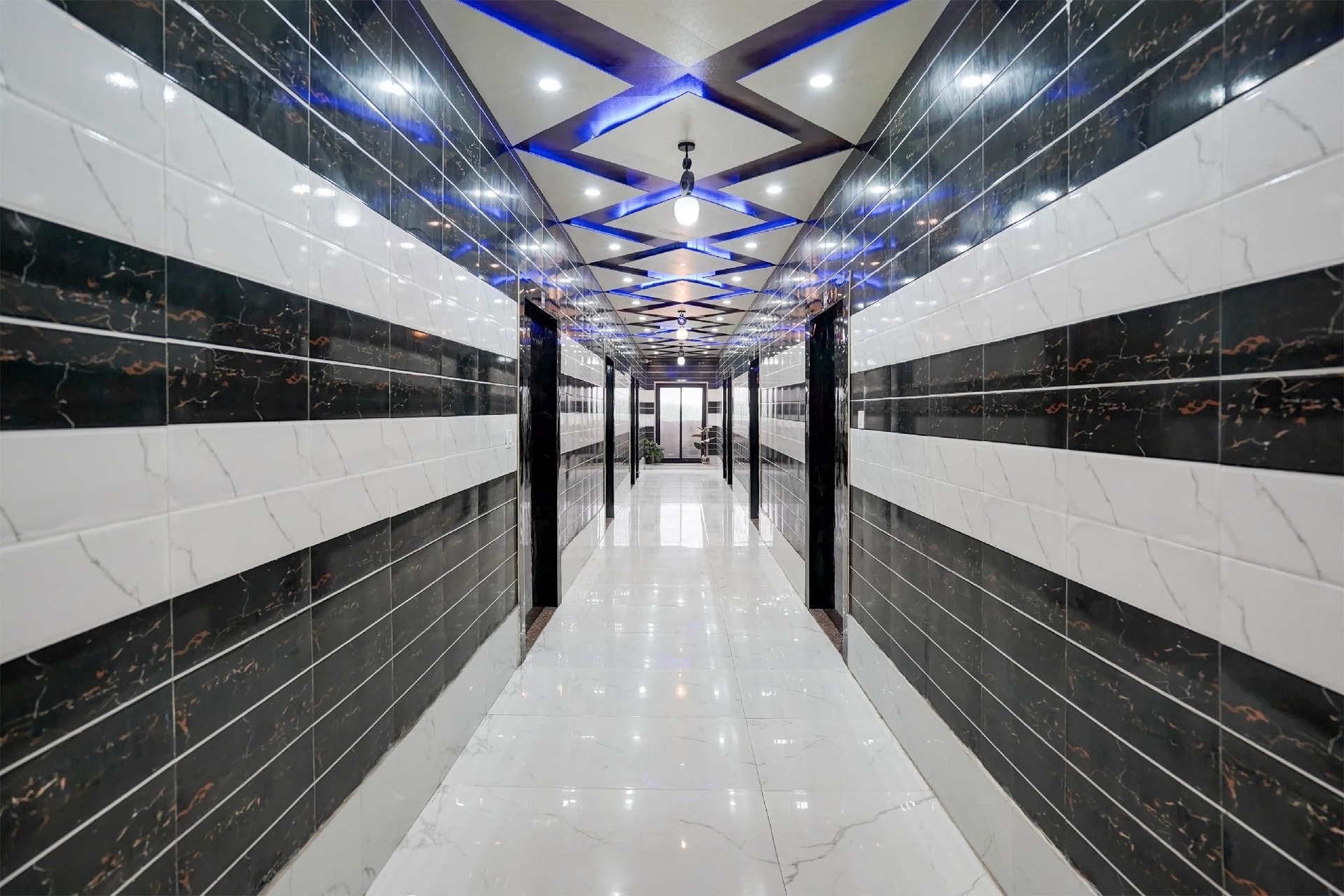 โรงแรมโอ รันอะเวย์ (Hotel O Runaway)1