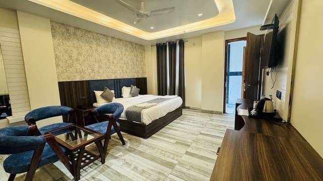 Superior Room, City View