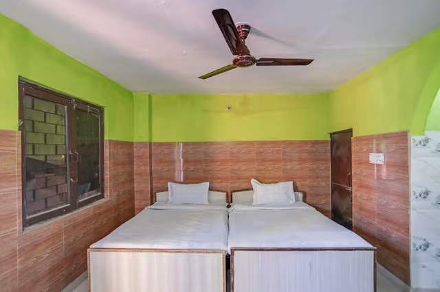SPOT ON Room without Air Conditioning