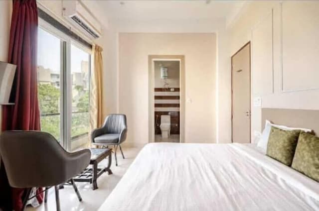 Deluxe Double Room, City View