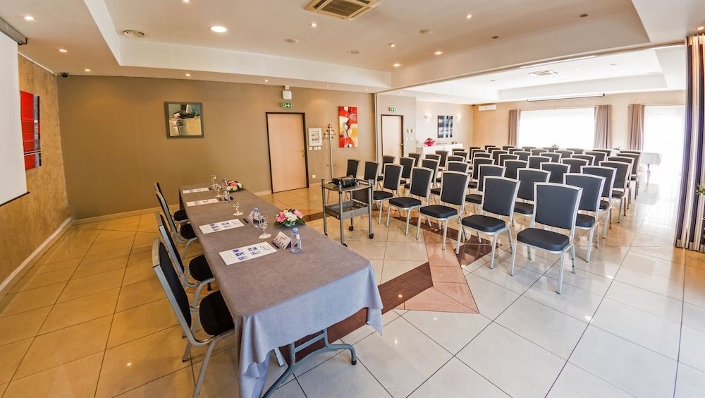 Ariane Hotel2