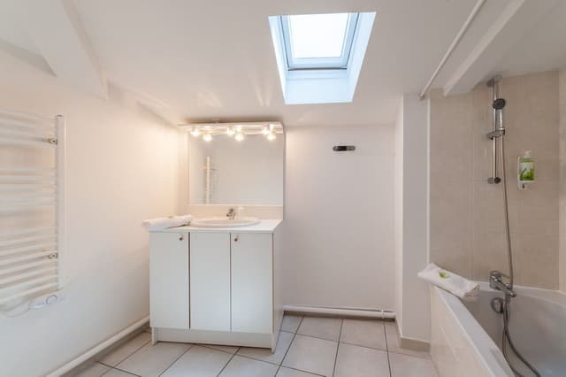 Studio (2 Adults + 2 Children)