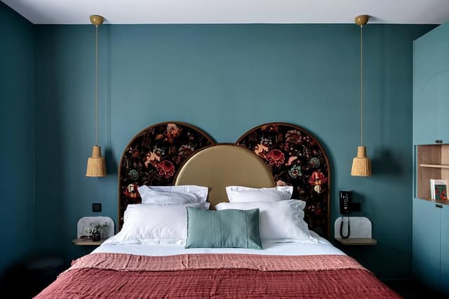 Connecting Rooms