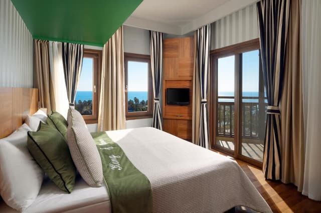 Family Suite - Main Building