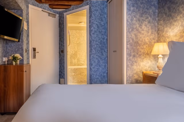 Classic Room, Balcony