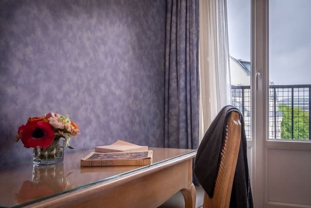 Classic Room, Balcony